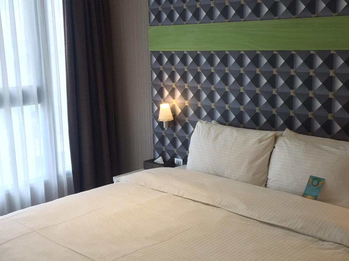 Fengjia Hotel Bell 타이중 외부 사진