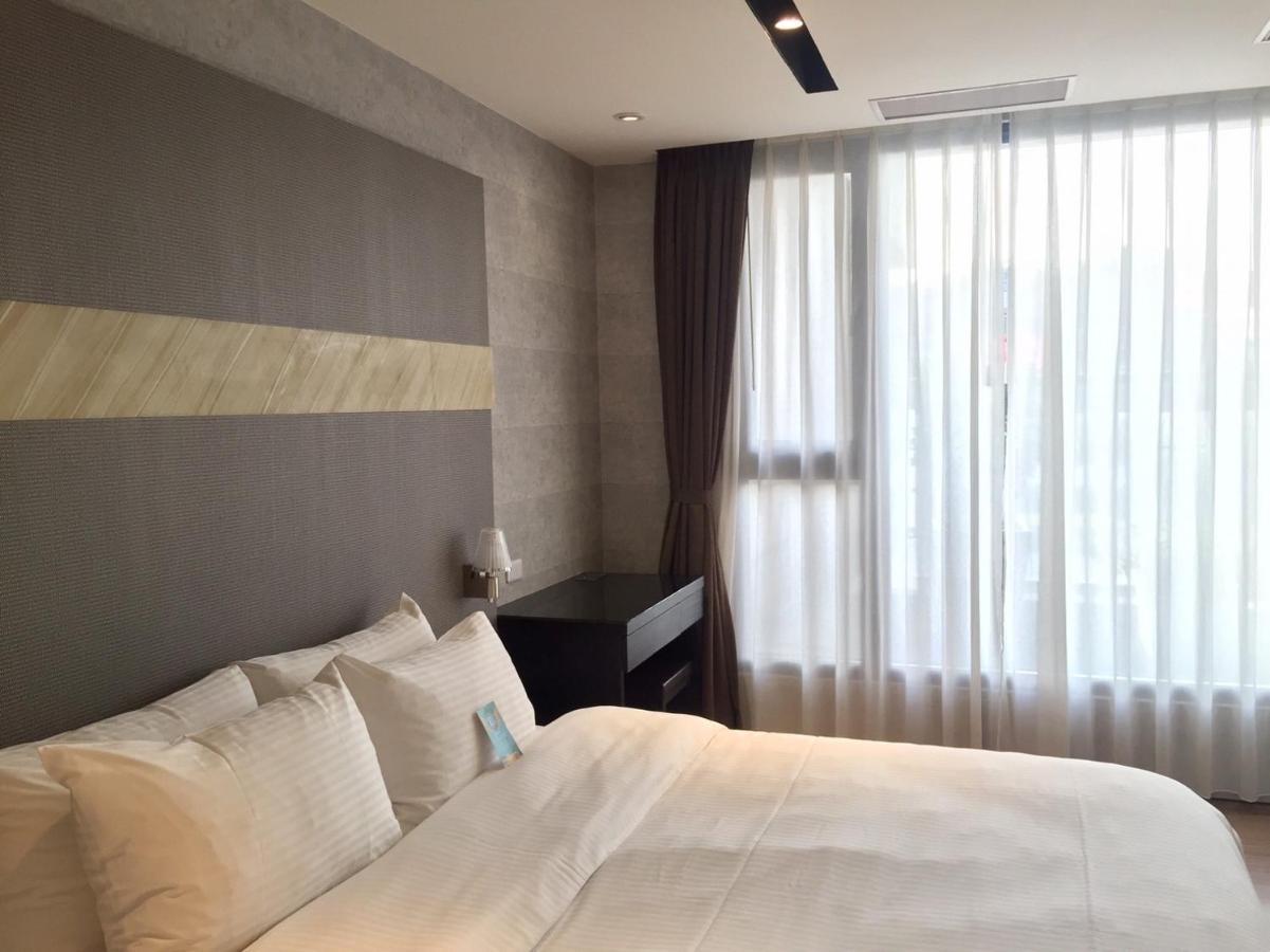 Fengjia Hotel Bell 타이중 외부 사진