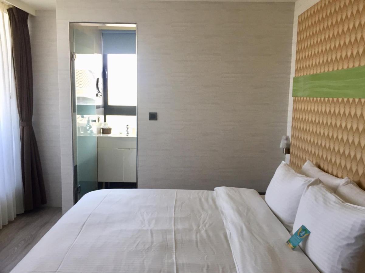 Fengjia Hotel Bell 타이중 외부 사진