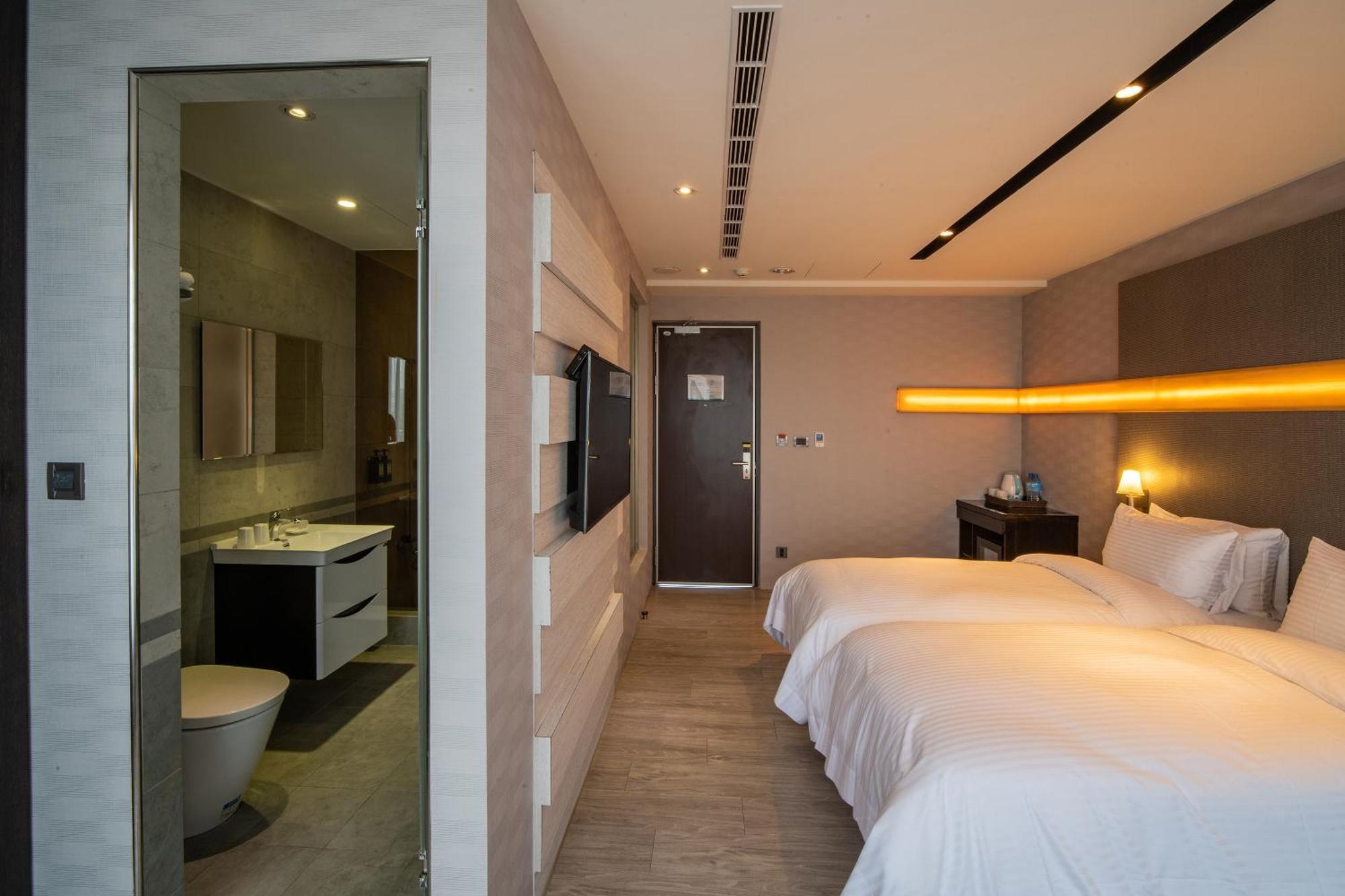 Fengjia Hotel Bell 타이중 외부 사진