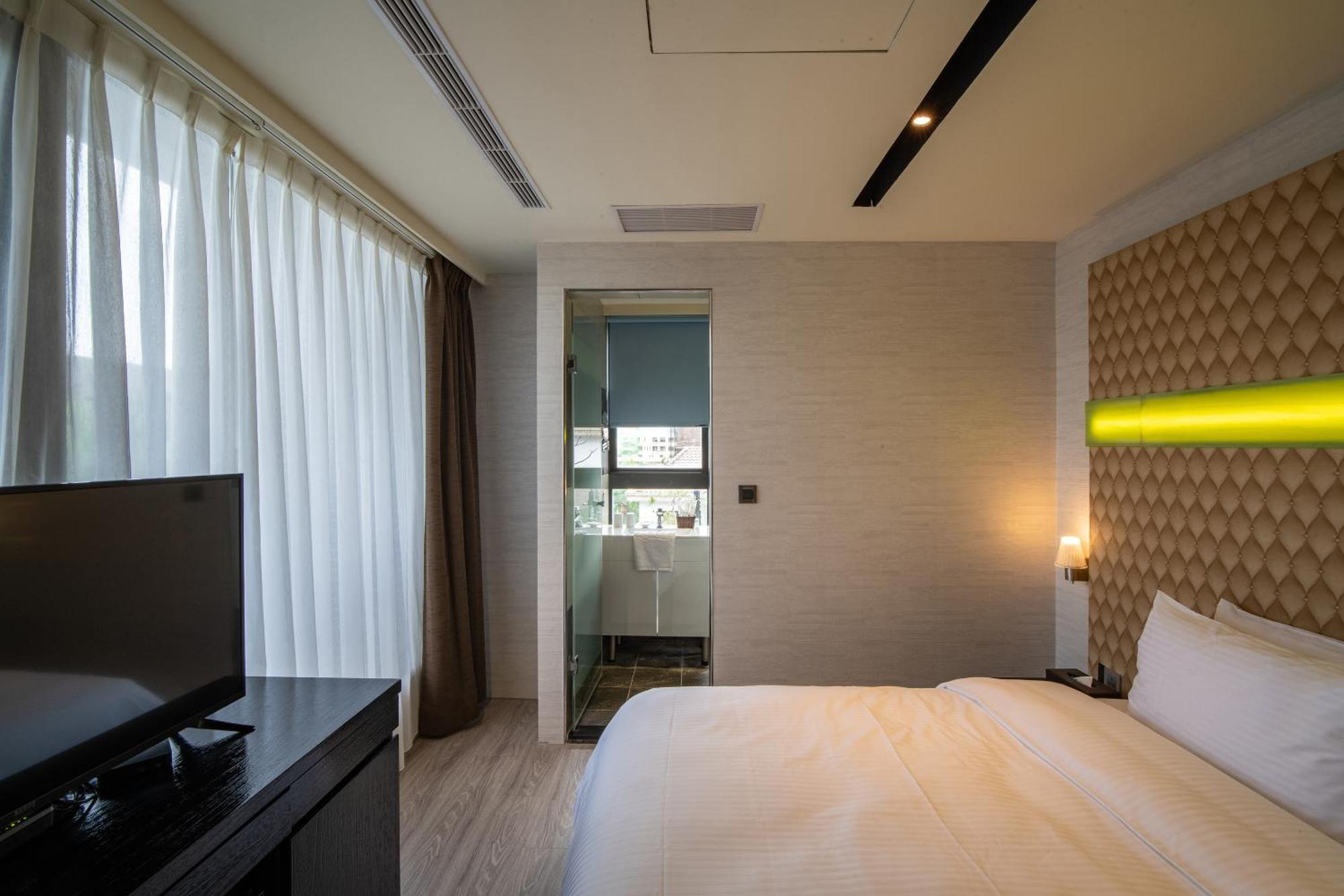 Fengjia Hotel Bell 타이중 외부 사진