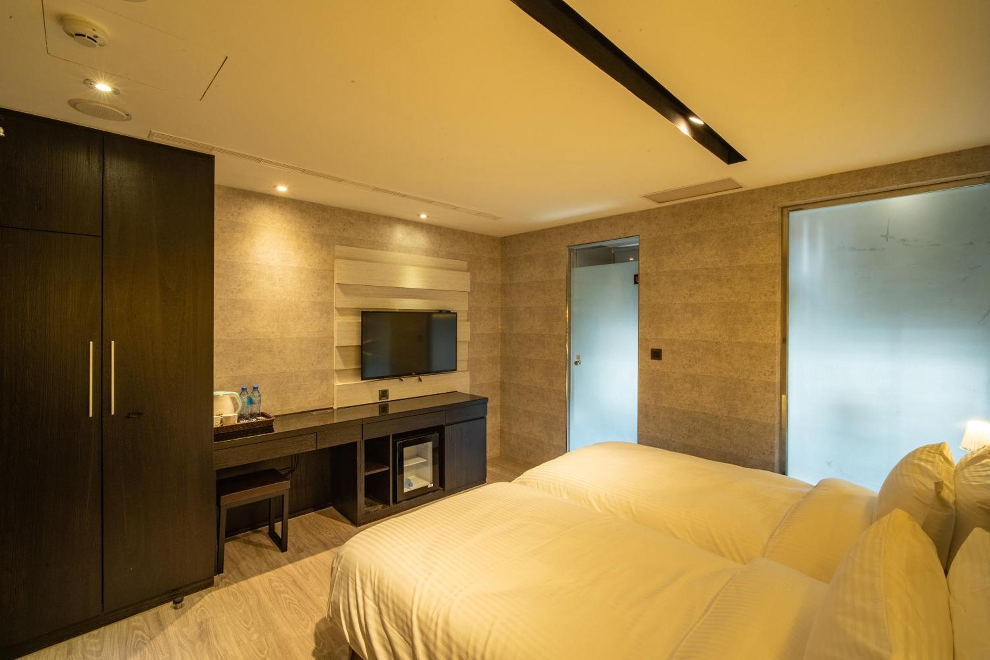 Fengjia Hotel Bell 타이중 외부 사진