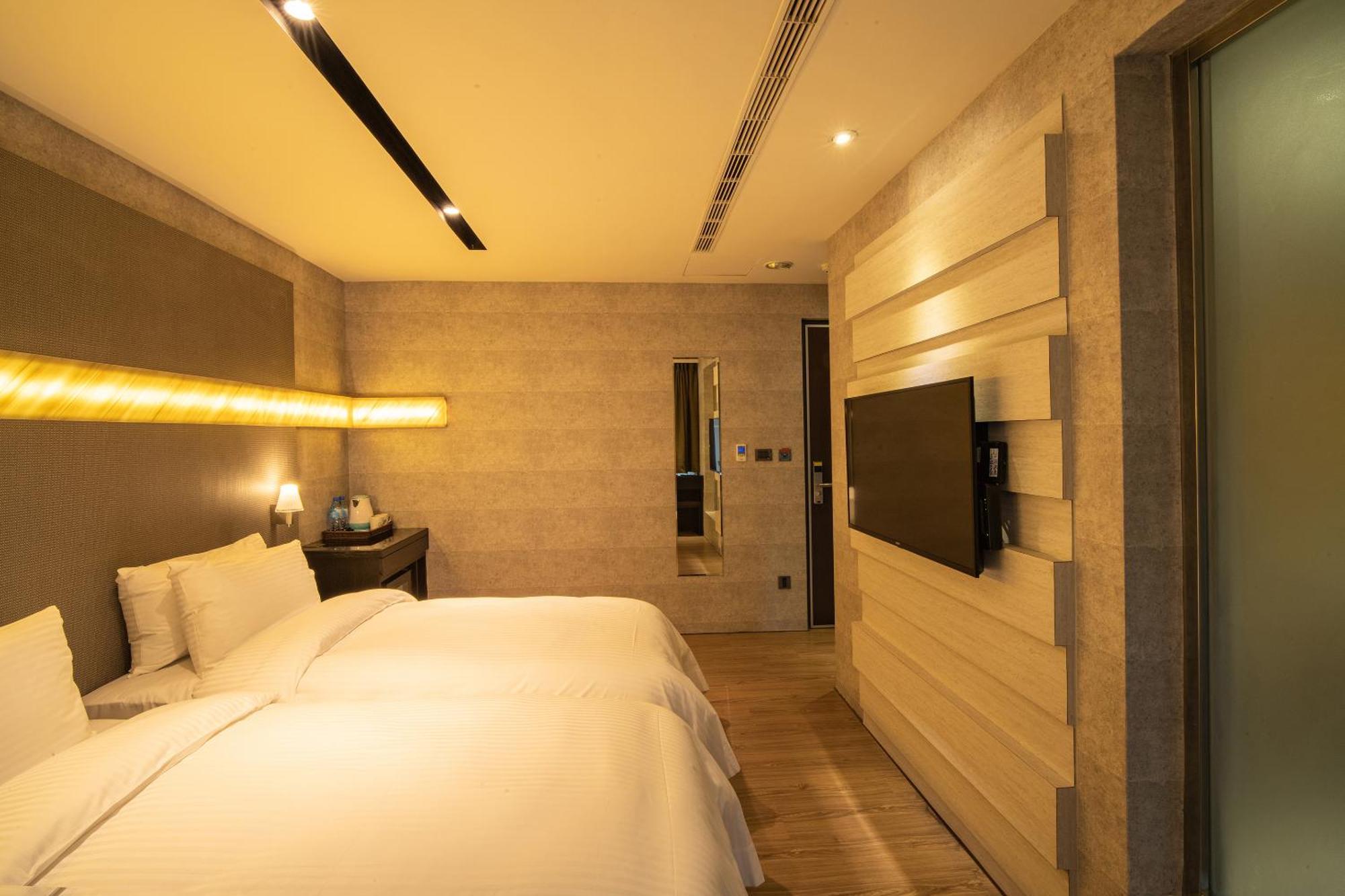 Fengjia Hotel Bell 타이중 외부 사진